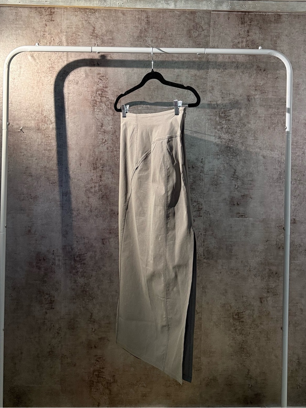 H&M Cream High-Waist Midi Skirt with Side Slit